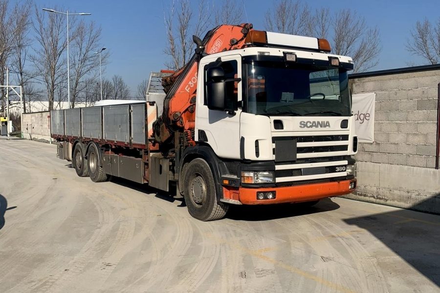 Kamion sa hidrauličnom rukom BMD Kran Trans